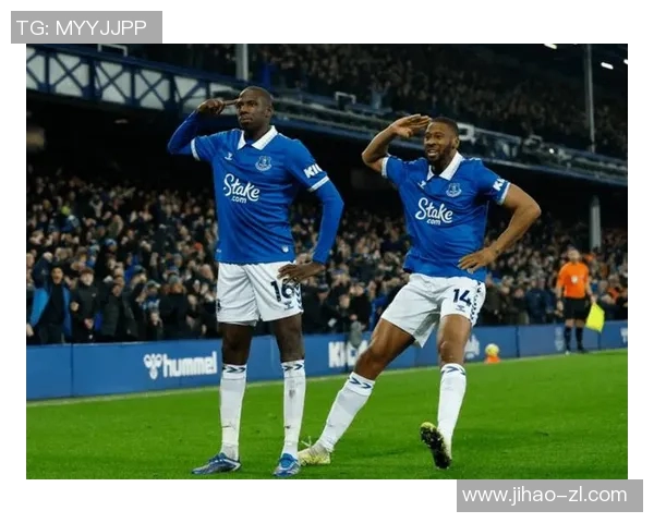 埃弗顿与南安普顿激战正酣即时比分更新与赛况分析